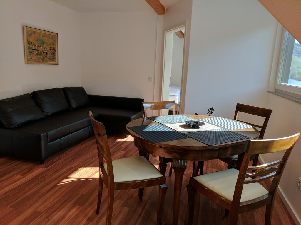 Ferienwohnung "Zum Klosterruinenblick" Krov Ngoại thất bức ảnh